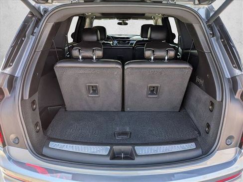 Used 2021 Cadillac XT6 Premium Luxury FWD image 6