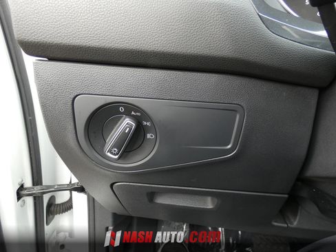 Used 2020 Volkswagen Tiguan SE w/ Panoramic Sunroof Package FWD image 70