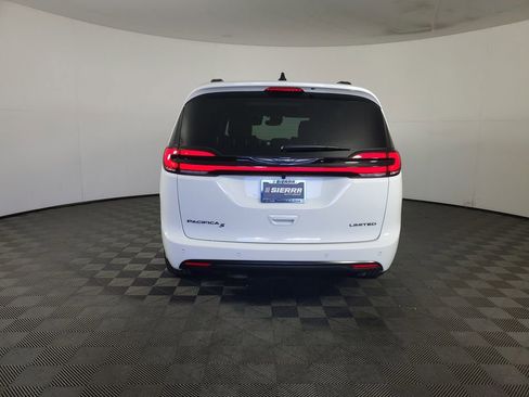 New 2026 Chrysler Pacifica Limited w/ S Appearance Package FWD image 5