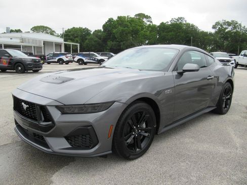 Certified 2026 Ford Mustang GT RWD image 3