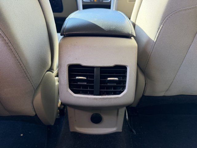 Used 2019 Ford Fusion SE FWD image 25