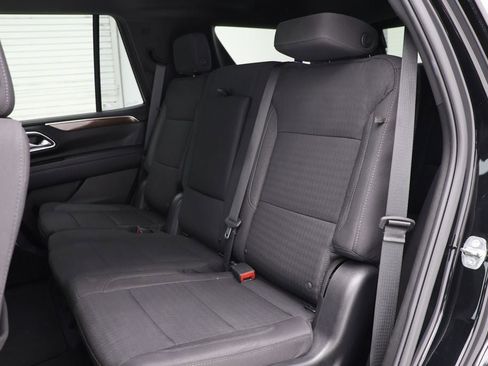 Used 2022 GMC Yukon SLE w/ Gmc Pro Safety Plus Package image 12