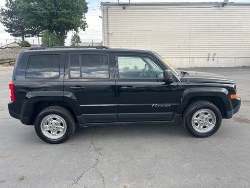 Used 2014 Jeep Patriot Sport w/ Power Value Group AWD/4WD image 5