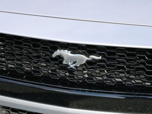 Used 2024 Ford Mustang GT Premium image 12