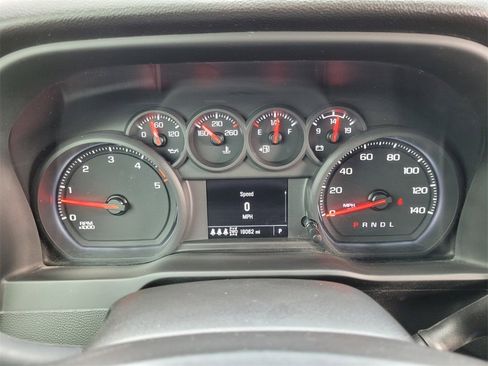 Used 2025 Chevrolet Silverado 2500 Custom w/ Custom Value Package image 34