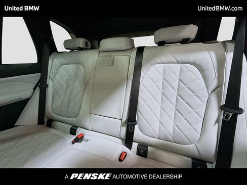 New 2026 BMW X5 sDrive40i w/ M Sport Package RWD image 13