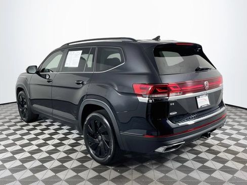 Used 2024 Volkswagen Atlas SE w/ Black Wheel Package AWD/4WD image 6