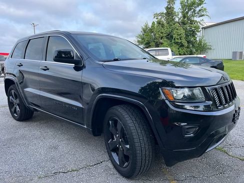 Used 2015 Jeep Grand Cherokee Altitude AWD/4WD image 7