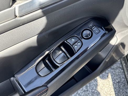 Used 2024 Nissan Altima 2.5 SR w/ SR Premium Package image 15