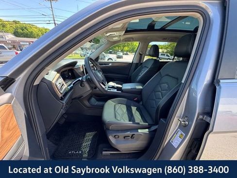 Used 2024 Volkswagen Atlas SE AWD/4WD image 31