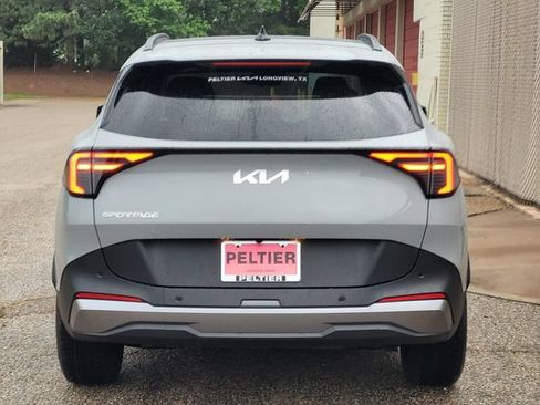 New 2026 Kia Sportage EX w/ EX Panorama Roof Package FWD image 4
