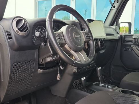 Used 2017 Jeep Wrangler Unlimited Sport AWD/4WD image 13