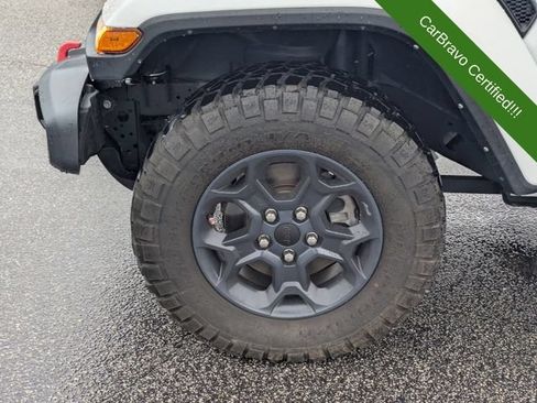 Used 2023 Jeep Gladiator Sport AWD/4WD image 9