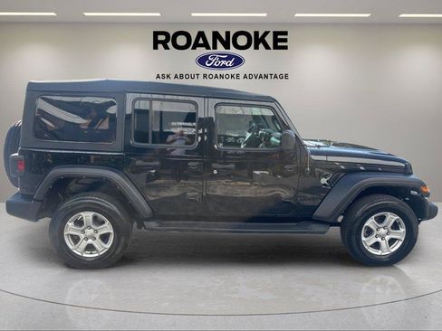 Used 2022 Jeep Wrangler Unlimited Sport AWD/4WD image 11