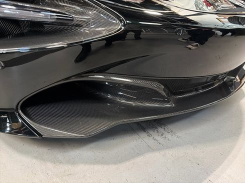 Used 2023 McLaren 720S Performance image 17