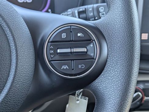Used 2025 Kia Soul LX FWD image 24