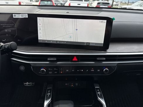 New 2025 Kia Sorento SX image 25