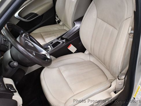 Used 2012 Buick Regal Leather image 5