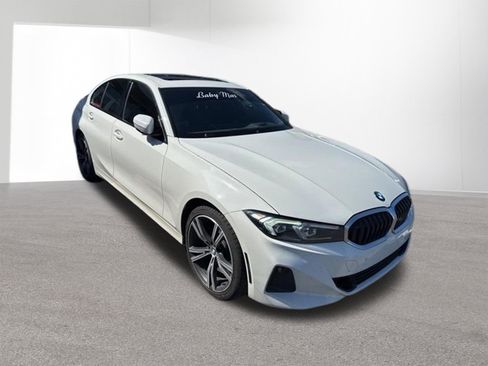 Used 2023 BMW 330i xDrive Sedan w/ Premium Package image 15