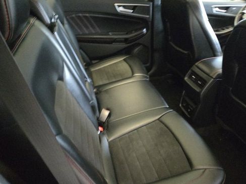 Used 2022 Ford Edge ST-Line w/ Class II Trailer Tow Package image 9