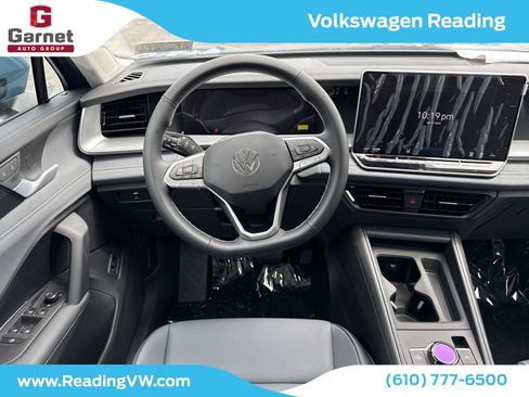New 2025 Volkswagen Tiguan SE image 11