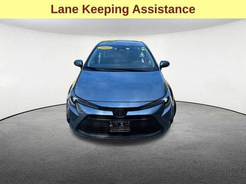 Used 2025 Toyota Corolla LE FWD image 4