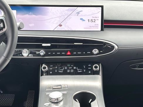 Certified 2026 Genesis GV70 2.5T Advanced image 22