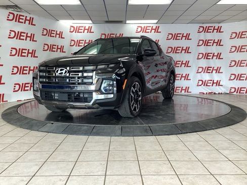Used 2025 Hyundai Santa Cruz Limited AWD/4WD image 3