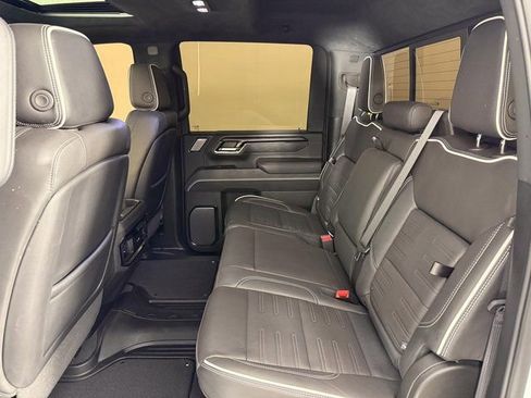 Used 2024 GMC Sierra 2500 AT4X image 19
