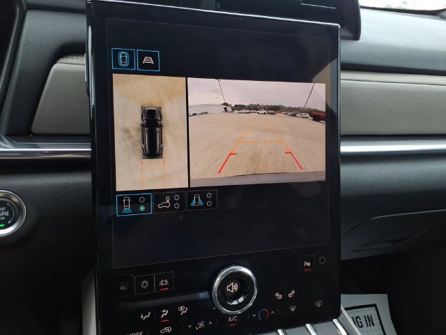 Used 2025 GMC Terrain Elevation w/ Technology Package II AWD/4WD image 12