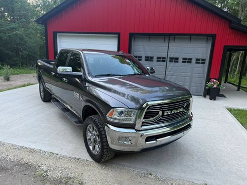 Used 2018 RAM 2500 Limited AWD/4WD image 2