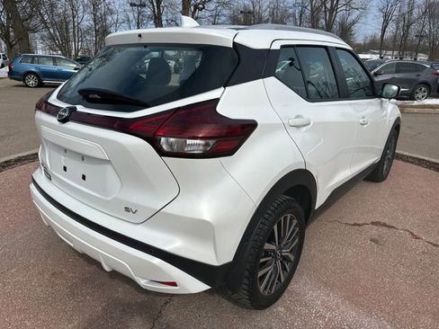 Used 2023 Nissan Kicks SV image 5