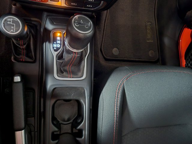 Used 2018 Jeep Wrangler Rubicon AWD/4WD image 26