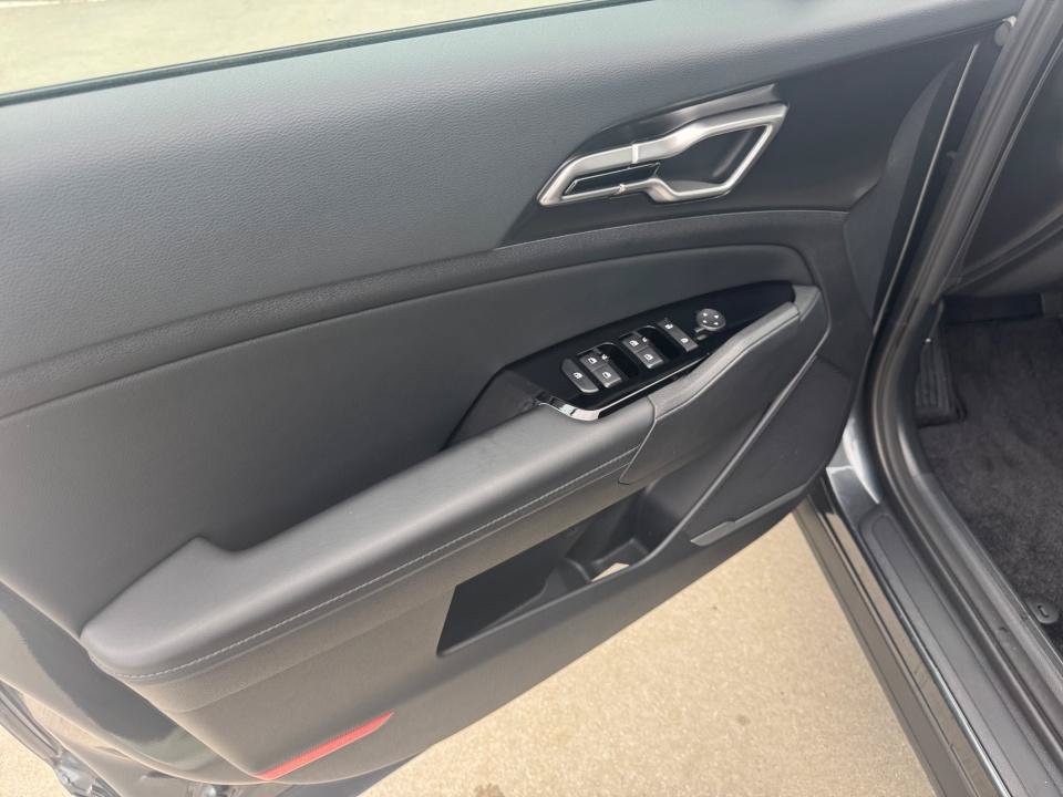 Used 2025 Kia Sportage EX AWD/4WD image 31