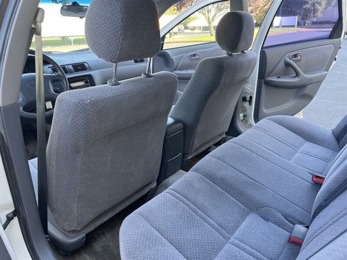 Used 2000 Toyota Camry LE image 25