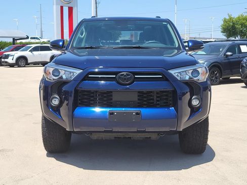 Used 2024 Toyota 4Runner SR5 Premium w/ Moonroof Package RWD image 2