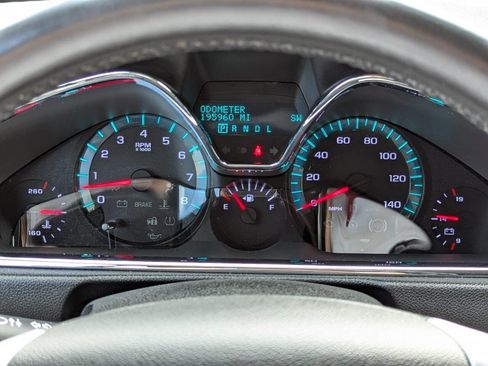 Used 2013 Chevrolet Traverse LT image 21