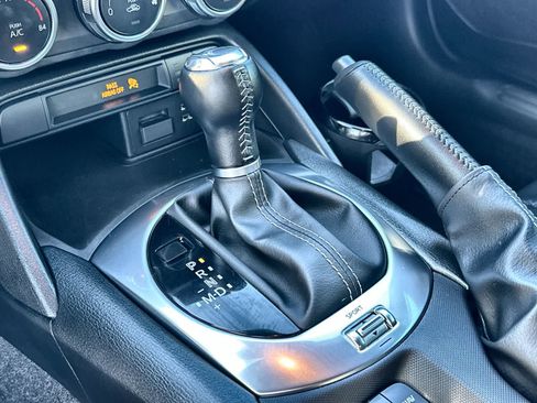 Used 2021 MAZDA MX-5 Miata Grand Touring image 17