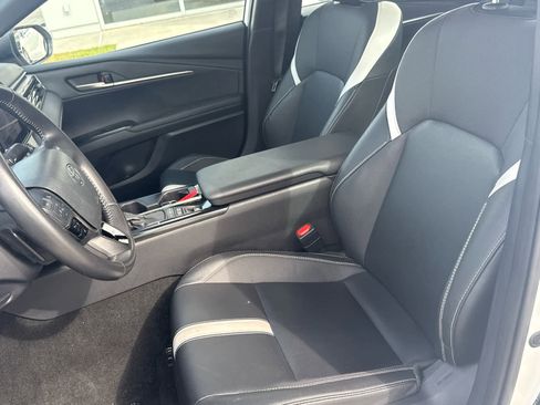 Used 2025 Toyota Camry SE image 29