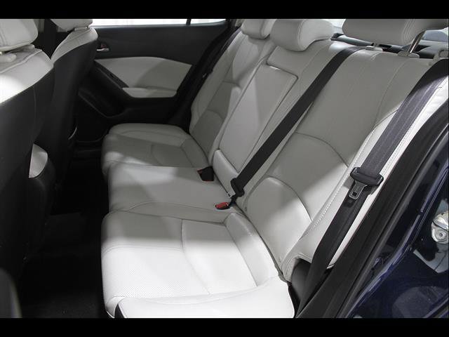 Used 2017 MAZDA MAZDA3 Grand Touring FWD image 18