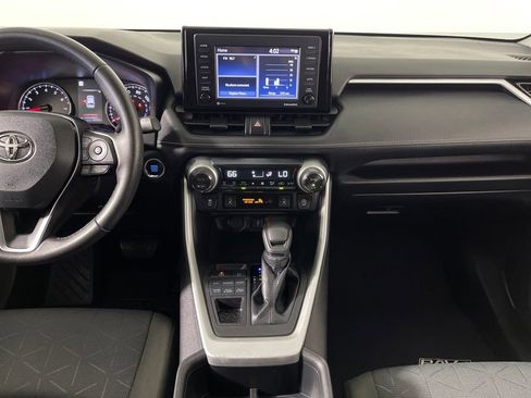 Certified 2022 Toyota RAV4 XLE w/ Convenience Package image 15