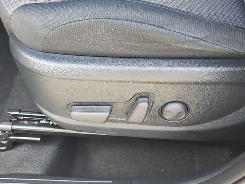 Certified 2025 Kia Soul S image 16