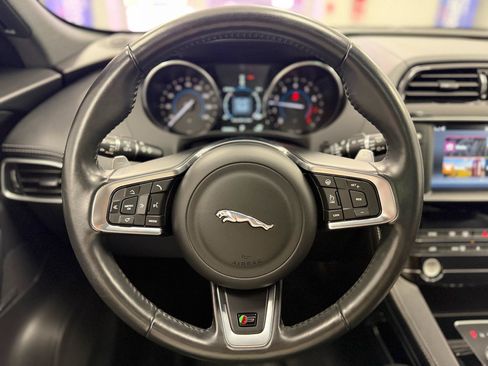 Used 2017 Jaguar F-PACE S AWD/4WD image 17