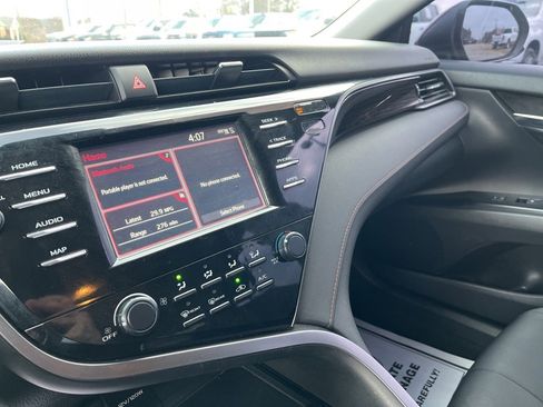 Used 2019 Toyota Camry LE image 21
