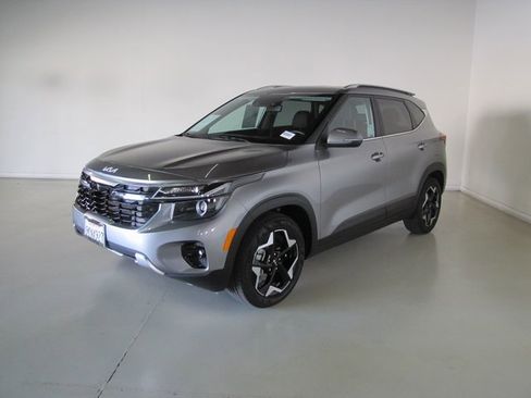 Used 2024 Kia Seltos EX image 1