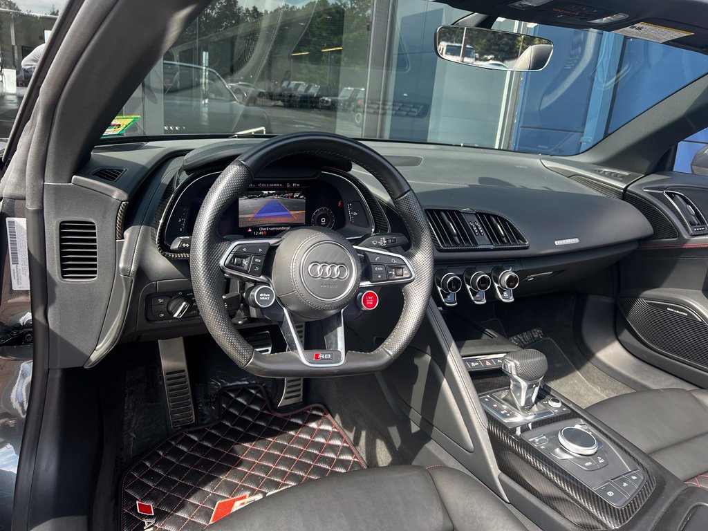 Used 2017 Audi R8 V10 w/ Carbon Exterior Package AWD/4WD image 13