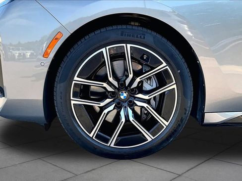 Used 2024 BMW 740i xDrive w/ Executive Package AWD/4WD image 10