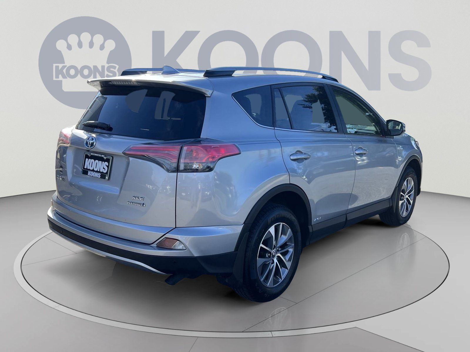 Used 2017 Toyota RAV4 XLE w/ Convenience Package AWD/4WD image 7
