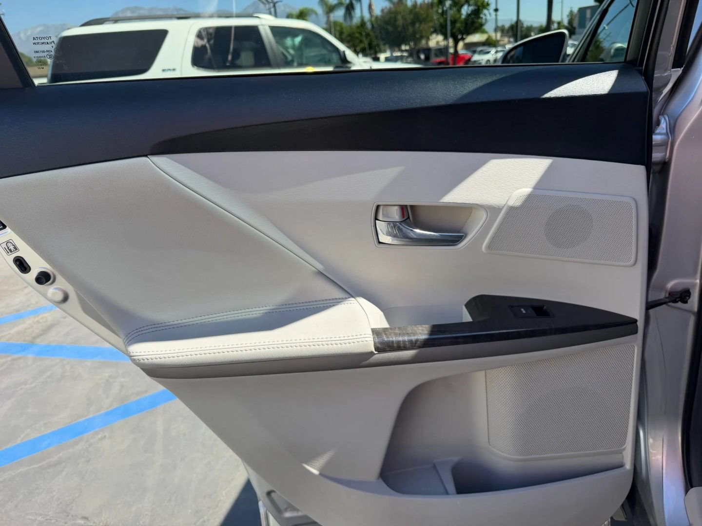 Used 2013 Toyota Venza XLE w/ XLE Premium Pkg FWD image 12