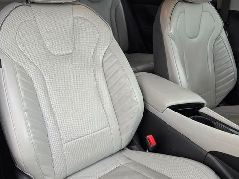 Used 2021 Hyundai Elantra Limited image 14